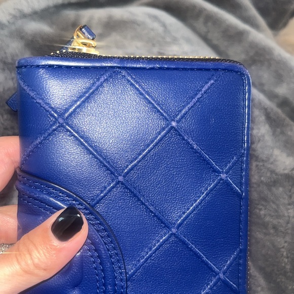 💙💙💙GORGEOUS BLUE TORY BURCH CONTINENTAL ZIP WALLET💙💙💙 - Picture 11 of 13